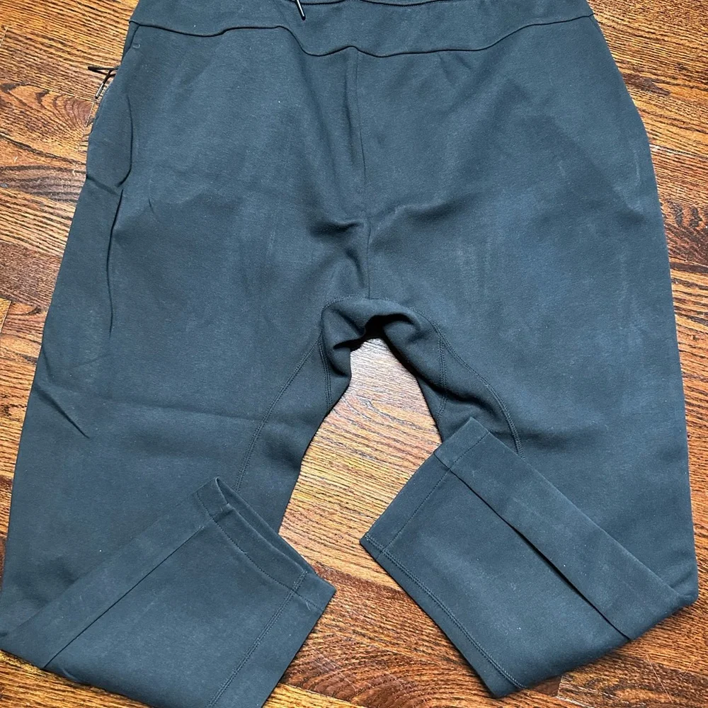 Nike PSG Dark Gray Joggers with Pink Logo - Picture 5 of 5